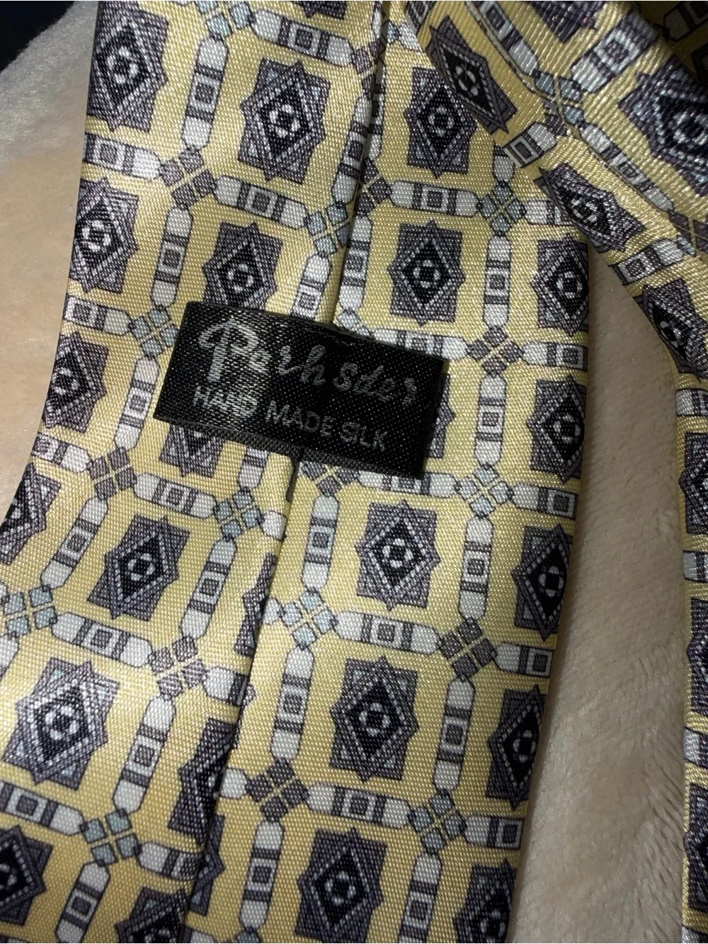 Posh Soles Silk Geometric Tie in Pale Yellow and Navy
